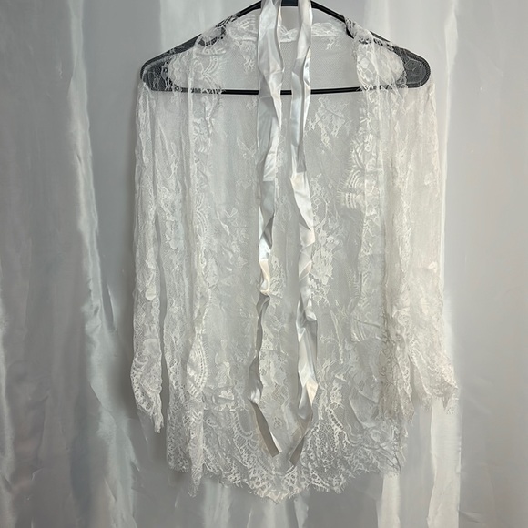 Women’s sexy sheer robe and g-string set. 2011 - Picture 1 of 4